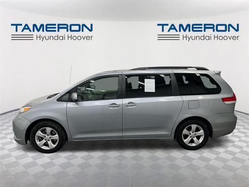 2011 Toyota Sienna LE