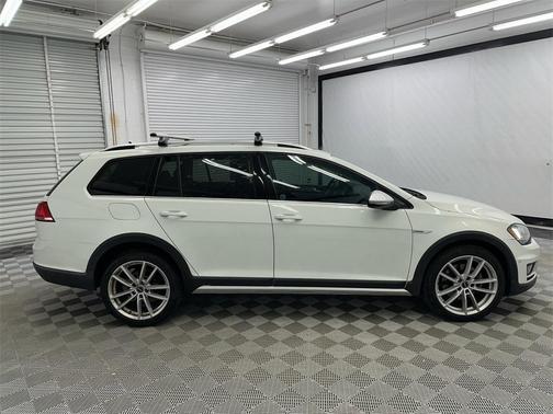 2017 Volkswagen Golf Alltrack TSI SEL