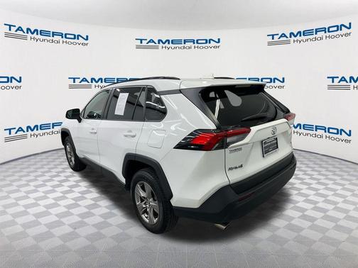 Ice Cap 2024 Toyota RAV4 XLE
