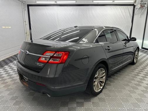 2018 Ford Taurus Limited