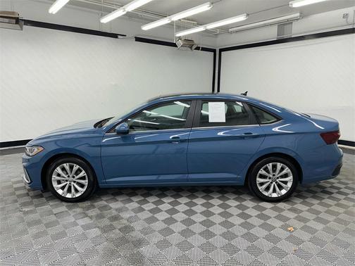 2025 Volkswagen Jetta 1.5T SE