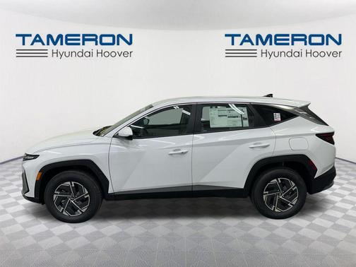 Creamy White Pearl 2026 Hyundai TUCSON Hybrid Blue SE