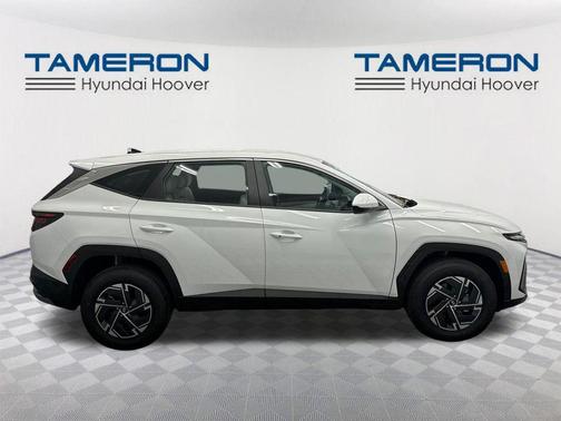 Creamy White Pearl 2026 Hyundai TUCSON Hybrid Blue SE