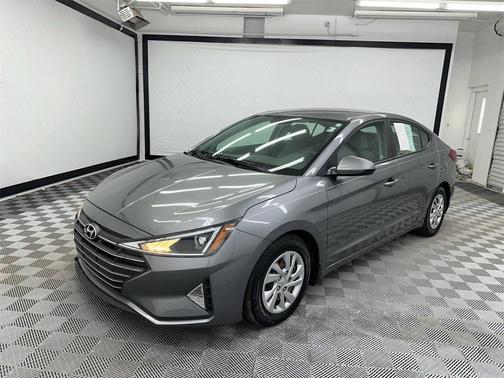 2019 Hyundai ELANTRA SE