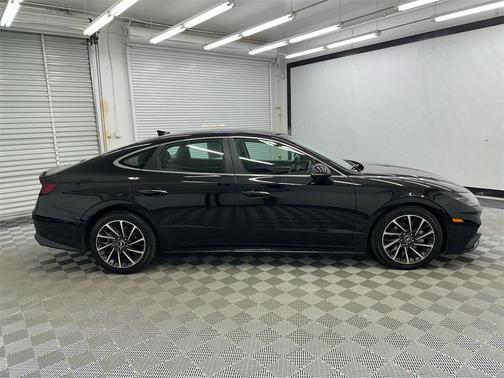 2021 Hyundai SONATA Limited