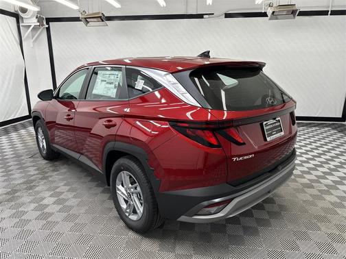 2026 Hyundai TUCSON SE