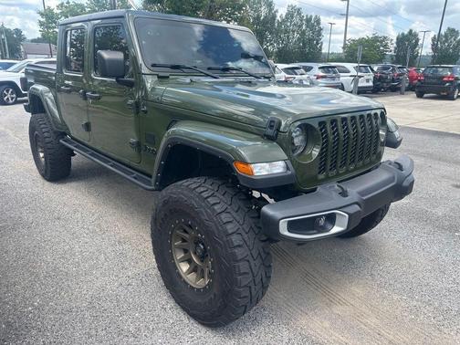 Sarge Green Clearcoat 2022 Jeep Gladiator Sport S