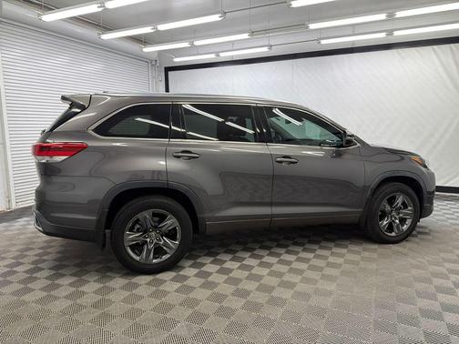 2018 Toyota Highlander Limited Platinum