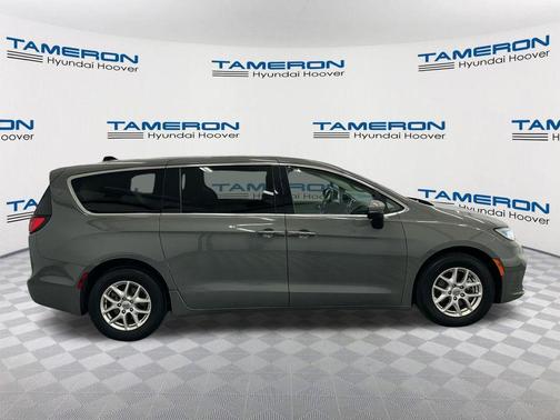 Ceramic Gray Clearcoat 2023 Chrysler Pacifica Touring L