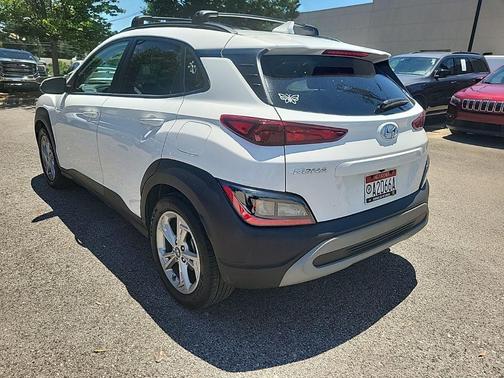 Lunar White 2023 Hyundai KONA SEL