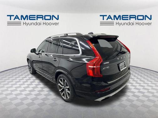Onyx Black Metallic 2017 Volvo XC90 T6 Momentum