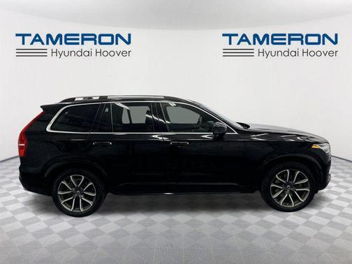 Onyx Black Metallic 2017 Volvo XC90 T6 Momentum
