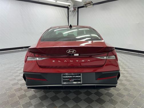 2025 Hyundai ELANTRA SEL
