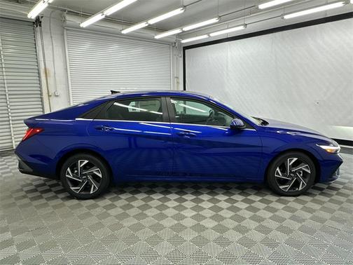 2025 Hyundai ELANTRA SEL