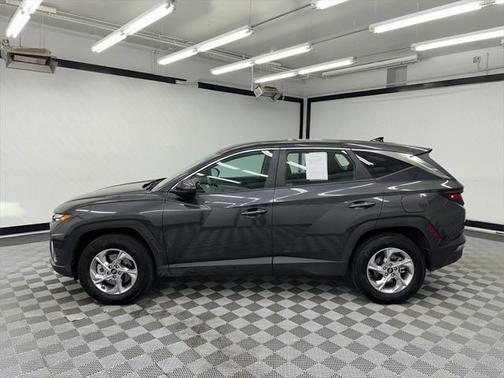 2023 Hyundai TUCSON SE
