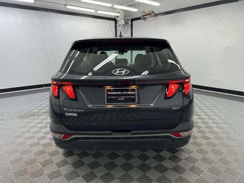 2023 Hyundai TUCSON SE