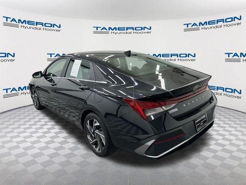 Abyss Black 2024 Hyundai ELANTRA SEL