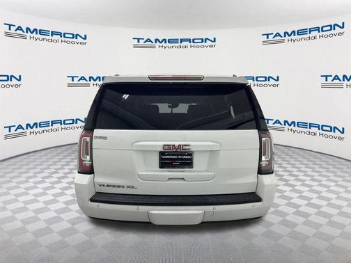 Summit White 2017 GMC Yukon XL SLT