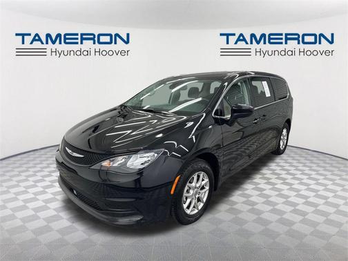 2024 Chrysler Voyager LX