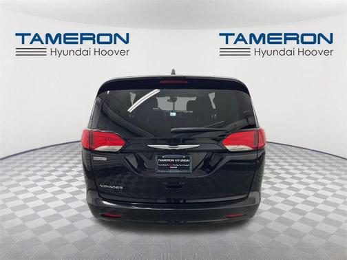 2024 Chrysler Voyager LX