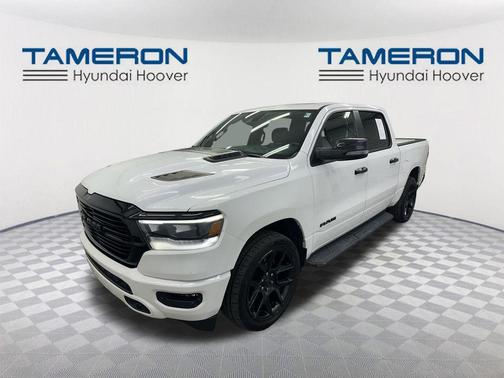 Ivory White Tri-Coat Pearlcoat 2023 RAM 1500 Laramie