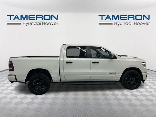 Ivory White Tri-Coat Pearlcoat 2023 RAM 1500 Laramie
