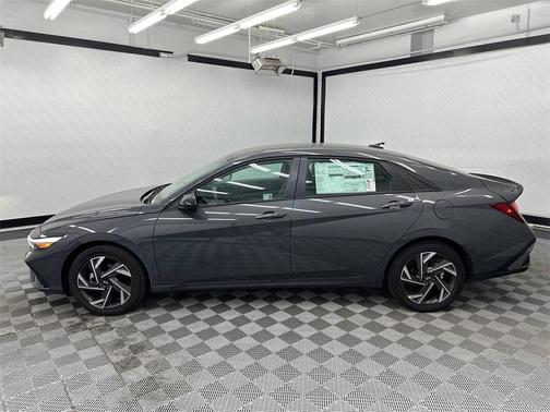 2025 Hyundai ELANTRA Sport