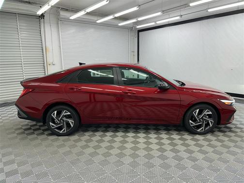 2025 Hyundai ELANTRA HEV SEL Sport