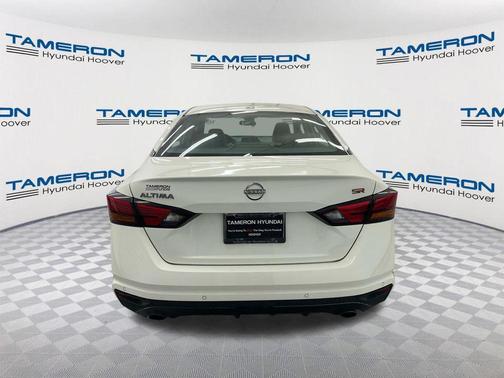 Glacier White 2024 Nissan Altima SR FWD