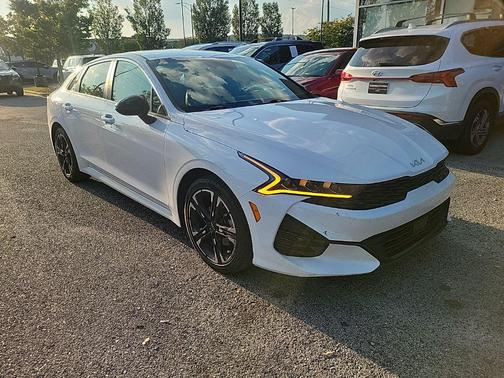 Glacial White Pearl 2023 Kia K5 GT-Line