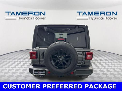 2023 Jeep Wrangler 4-Door Sahara 4x4