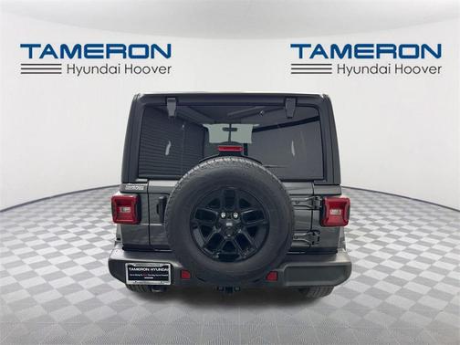 2023 Jeep Wrangler 4-Door Sahara 4x4