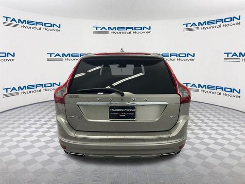 Seashell Metallic 2016 Volvo XC60 T6 Drive-E