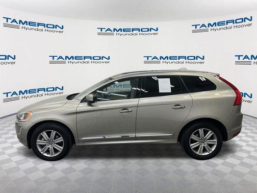 Seashell Metallic 2016 Volvo XC60 T6 Drive-E