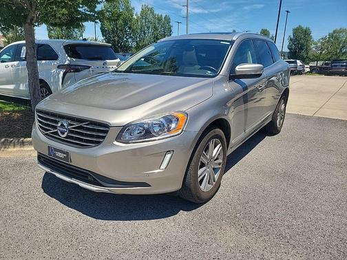 Seashell Metallic 2016 Volvo XC60 T6 Drive-E