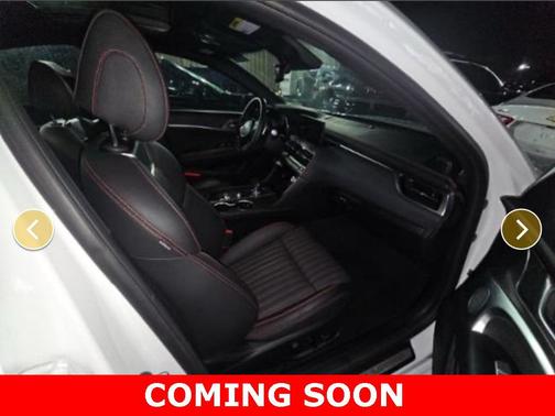 2025 Genesis G70 2.5T RWD