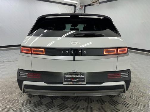 2025 Hyundai IONIQ 5 SEL