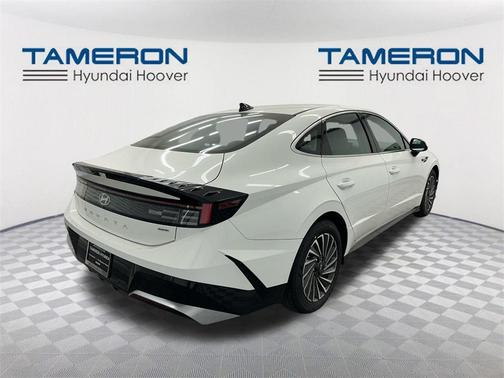 2025 Hyundai SONATA Hybrid SE
