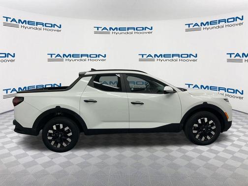 Atlas White 2025 Hyundai SANTA CRUZ SEL