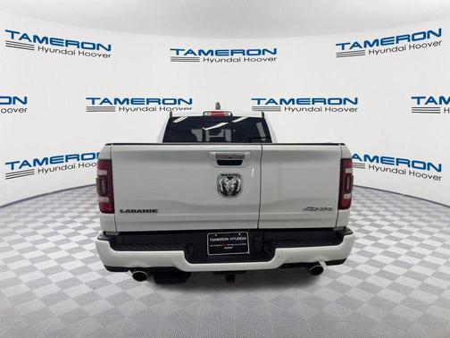 Bright White Clearcoat 2022 RAM 1500 Laramie