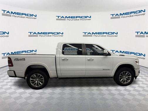 Bright White Clearcoat 2022 RAM 1500 Laramie