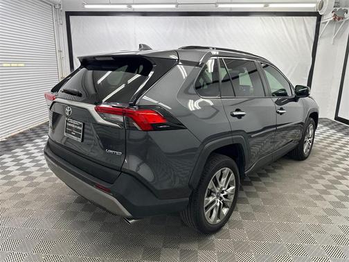 2022 Toyota RAV4 Limited