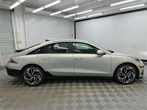 2025 Hyundai IONIQ 6 SEL