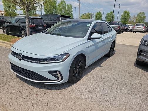 Monument Gray 2025 Volkswagen Jetta 1.5T SE