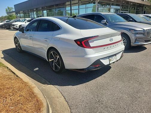 Quartz White 2022 Hyundai SONATA SEL Plus