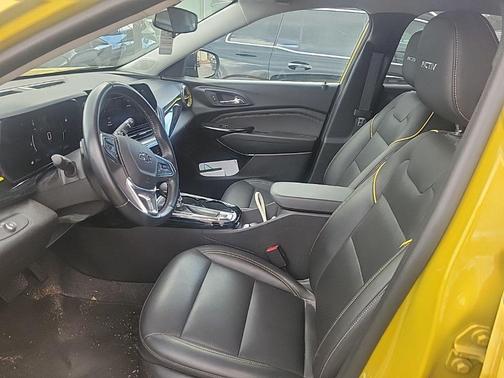 Nitro Yellow Metallic 2024 Chevrolet Trax ACTIV