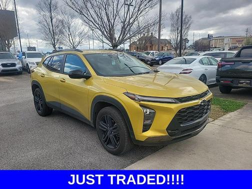 Nitro Yellow Metallic 2024 Chevrolet Trax FWD ACTIV