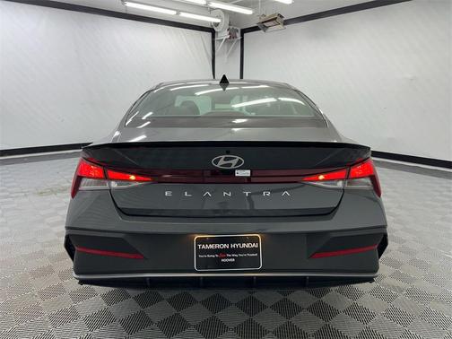 2025 Hyundai ELANTRA Sport