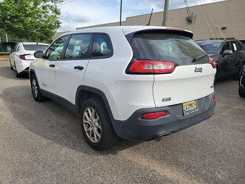 Bright White Clearcoat 2017 Jeep Cherokee Sport