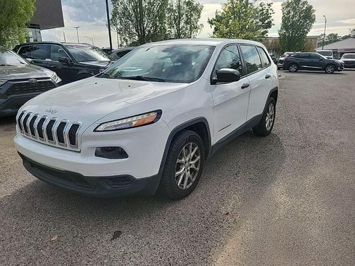 Bright White Clearcoat 2017 Jeep Cherokee Sport